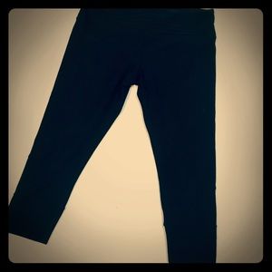 Mondetta Black Capris